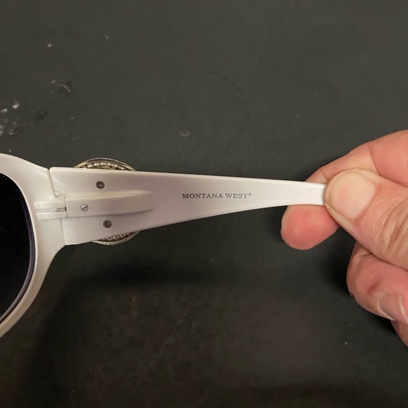 White Star Embellished Sunglasses main image 4
